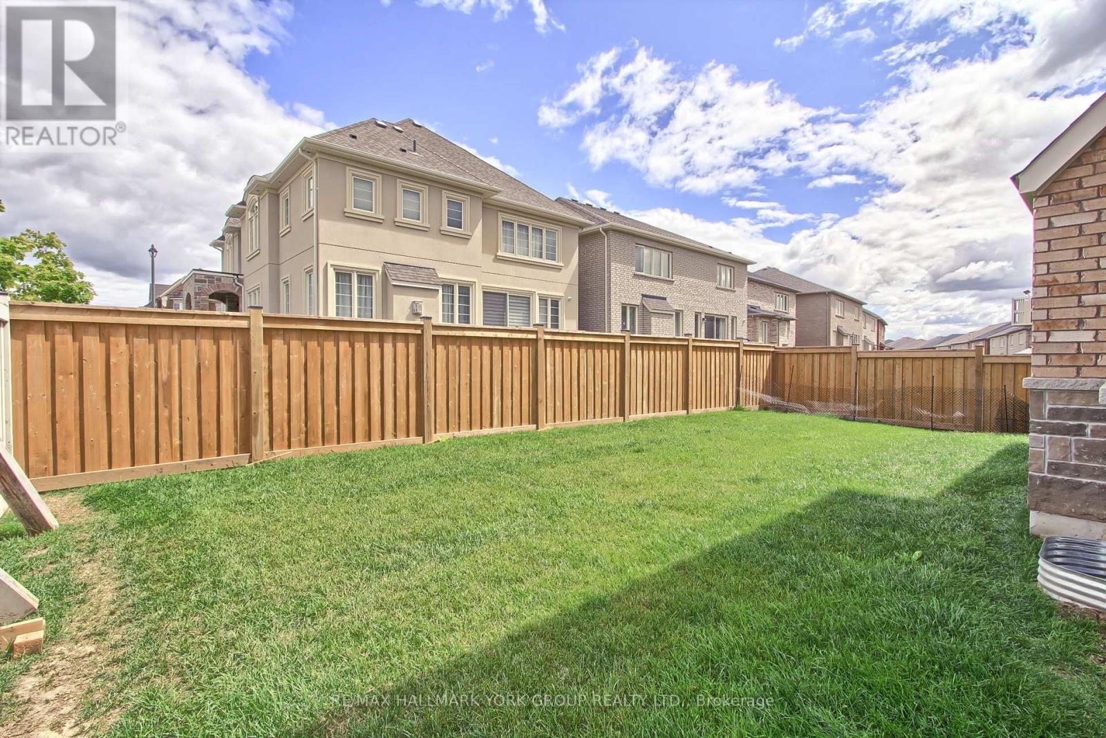 190 Walter English Drive, East Gwillimbury, Ontario  L0G 1R0 - Photo 30 - N12420640