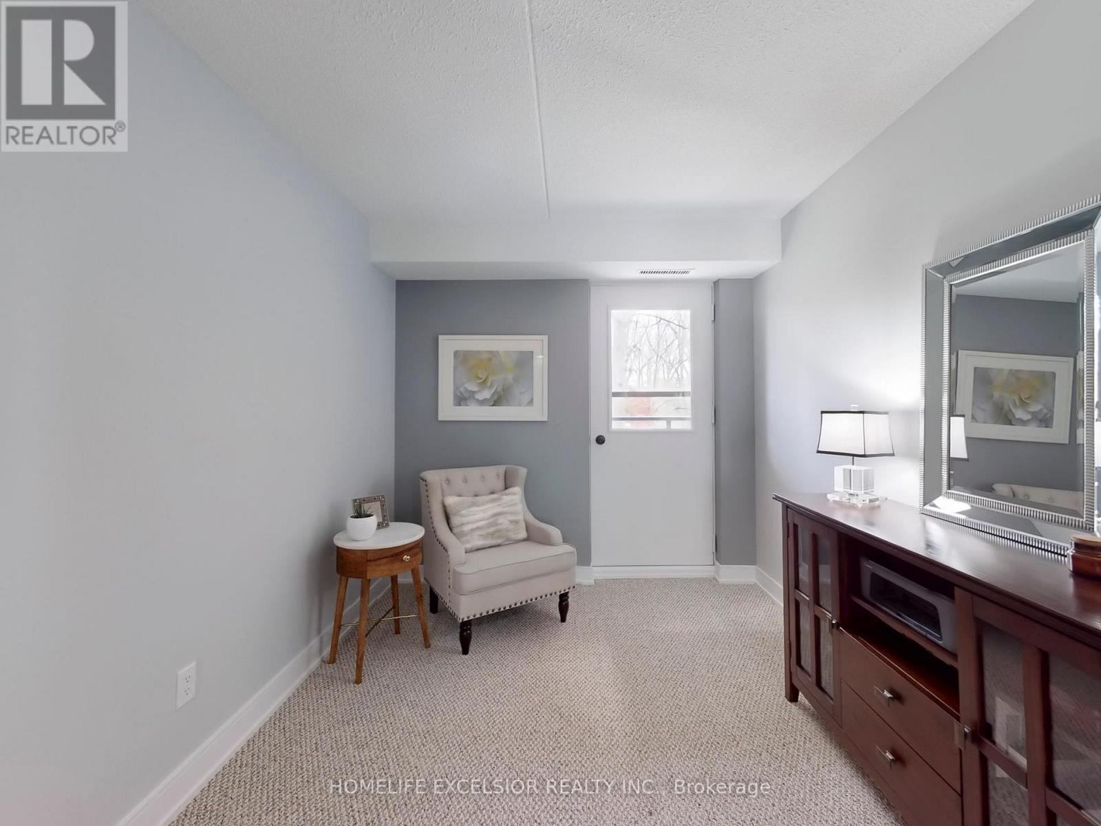203 - 15390 Yonge Street, Aurora, Ontario  L4G 1N8 - Photo 33 - N12420656