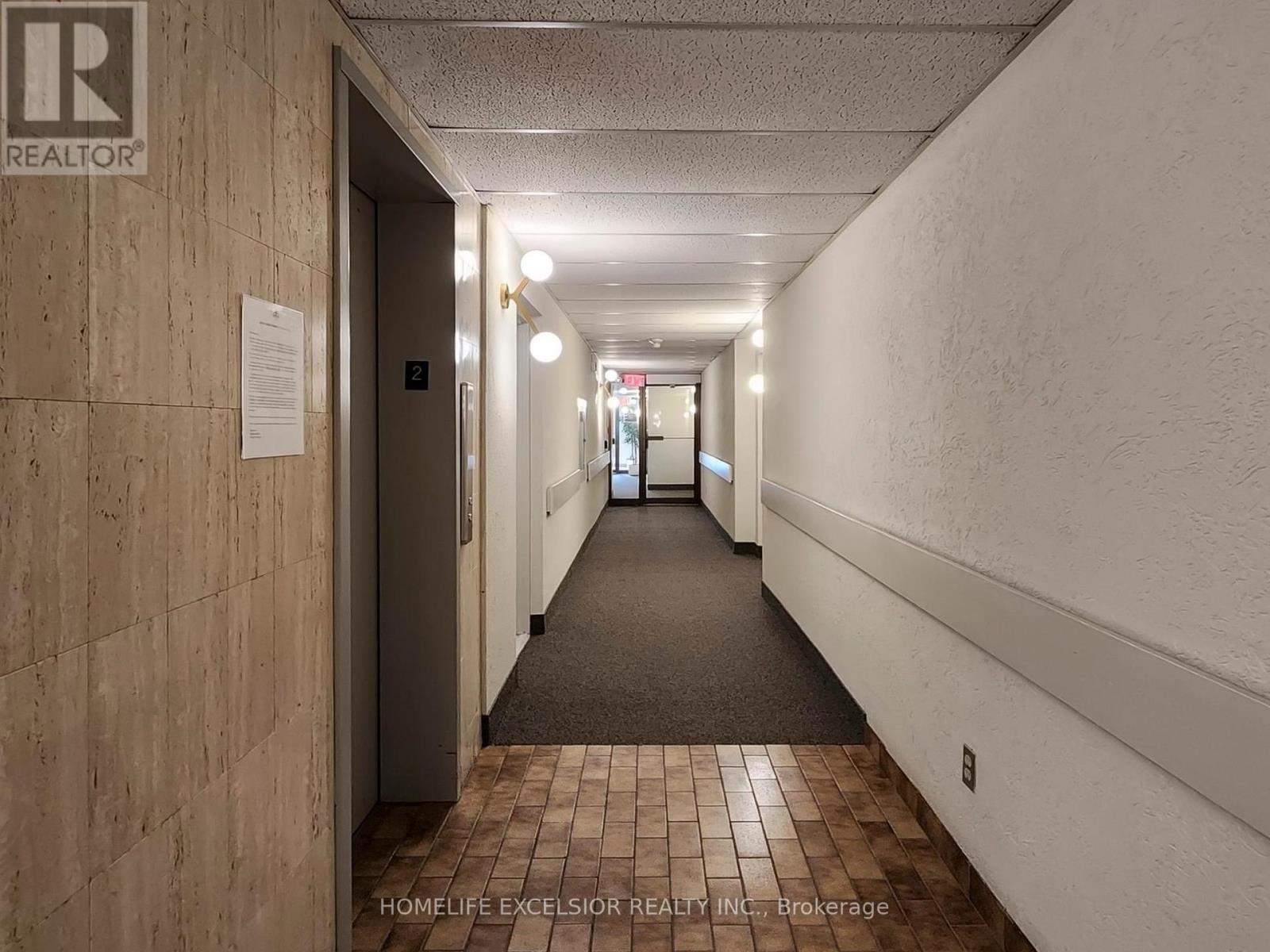 203 - 15390 Yonge Street, Aurora, Ontario  L4G 1N8 - Photo 8 - N12420656