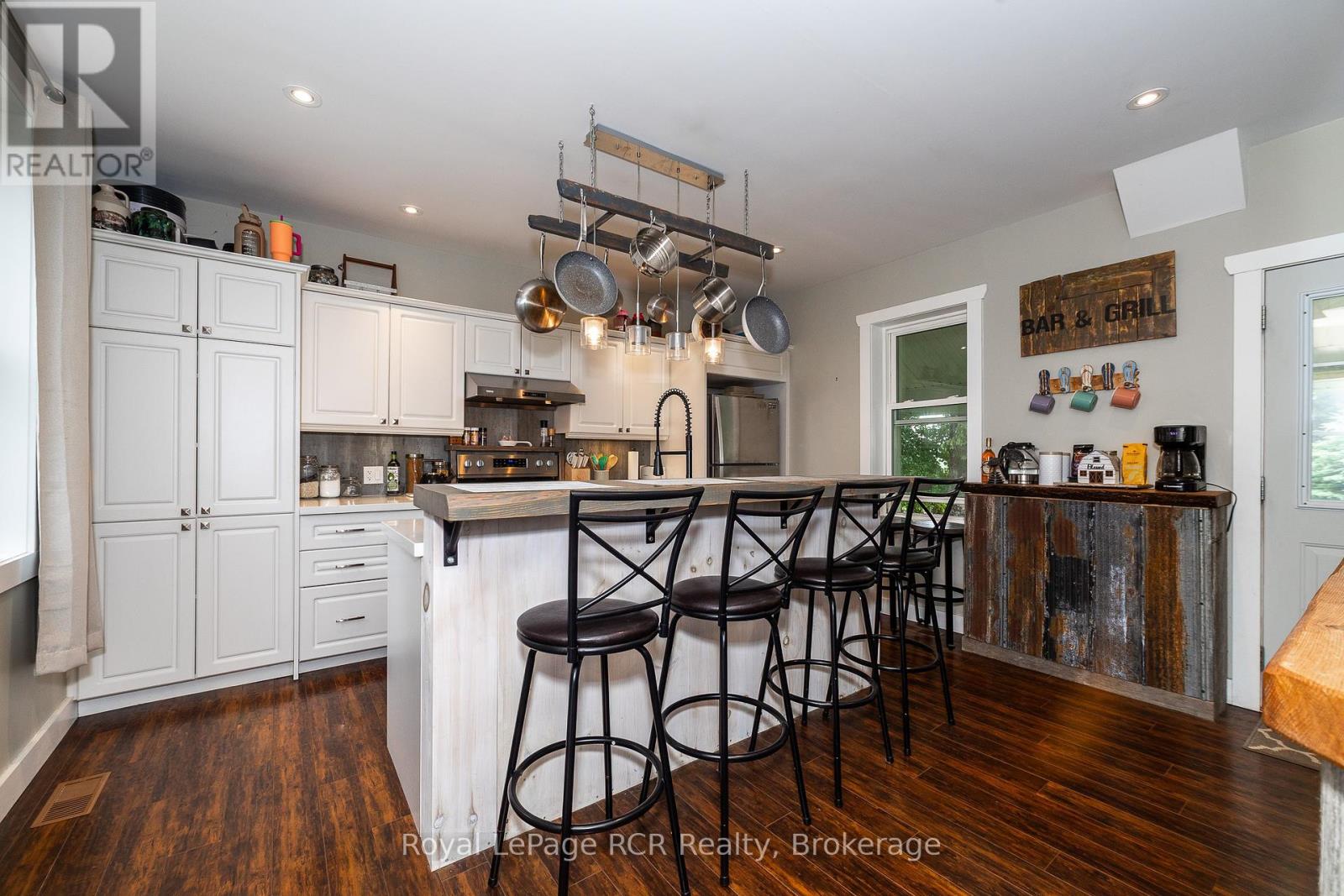 773760 Highway 10, Grey Highlands, Ontario  N0C 1L0 - Photo 13 - X12236514
