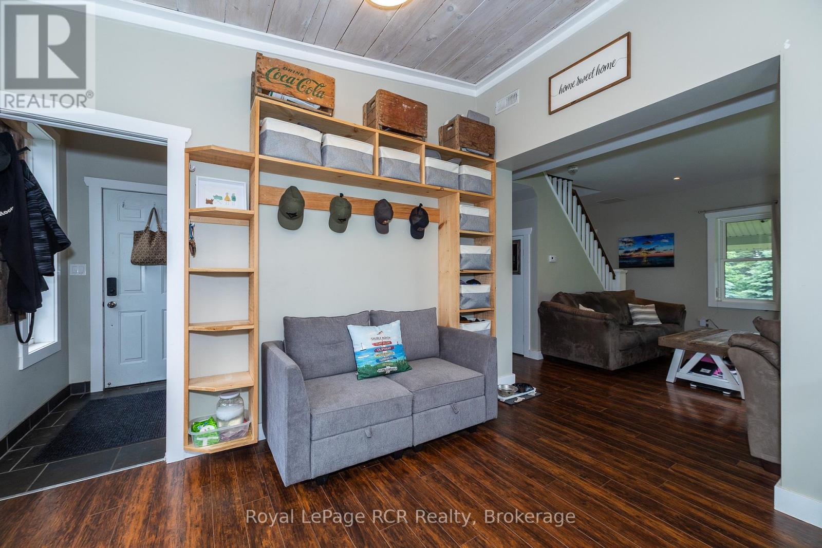 773760 Highway 10, Grey Highlands, Ontario  N0C 1L0 - Photo 7 - X12236514