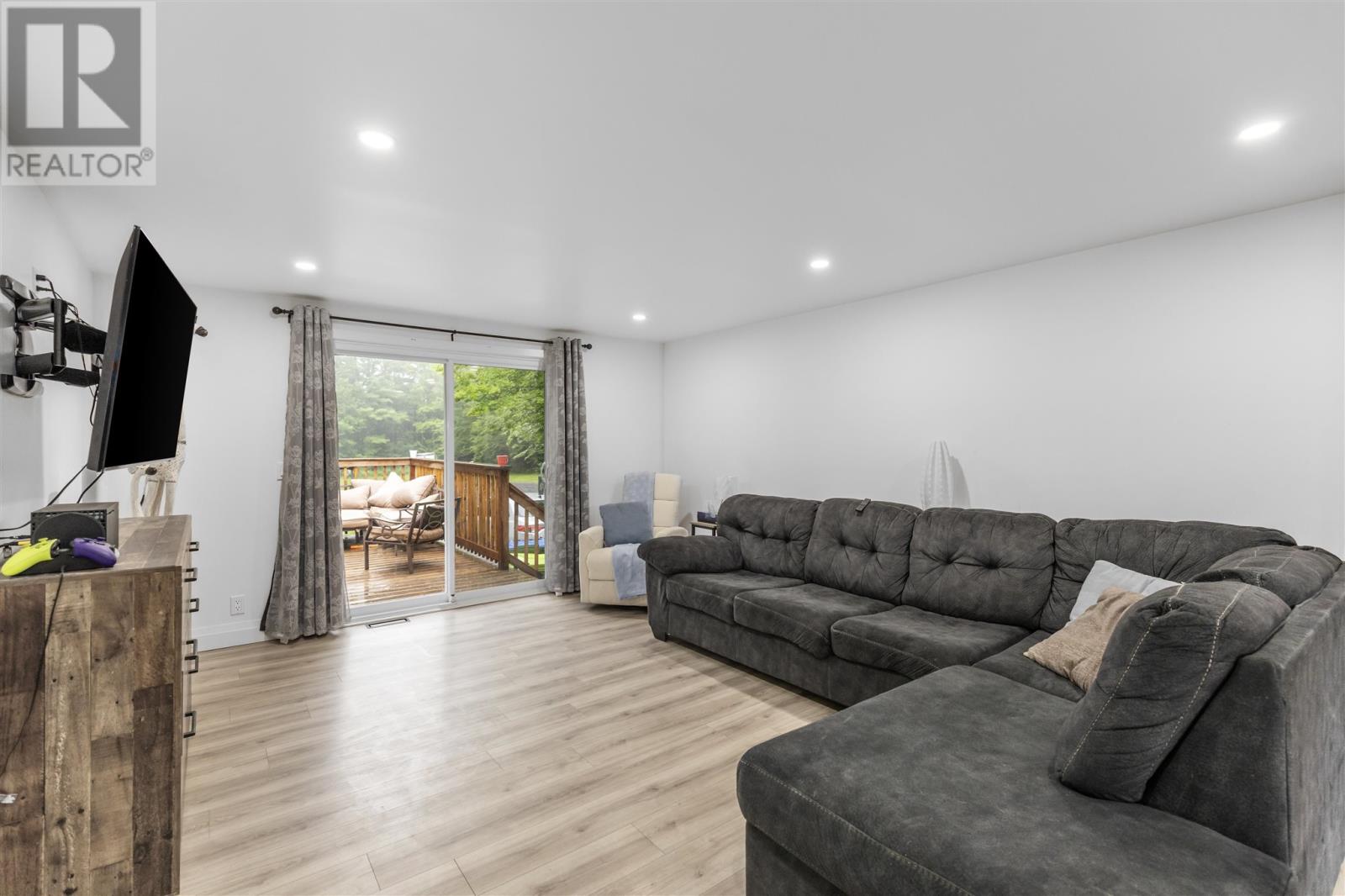 144 Landslide Rd, Sault Ste. Marie, Ontario  P6A 6J8 - Photo 8 - SM252629