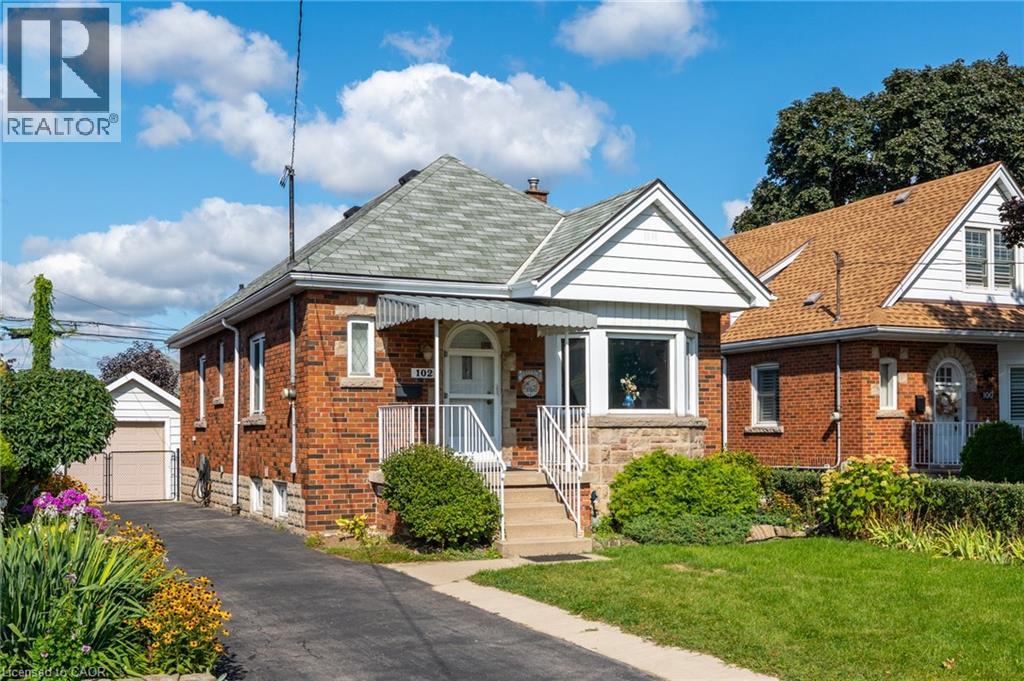 102 BARONS Avenue S, Hamilton, Ontario