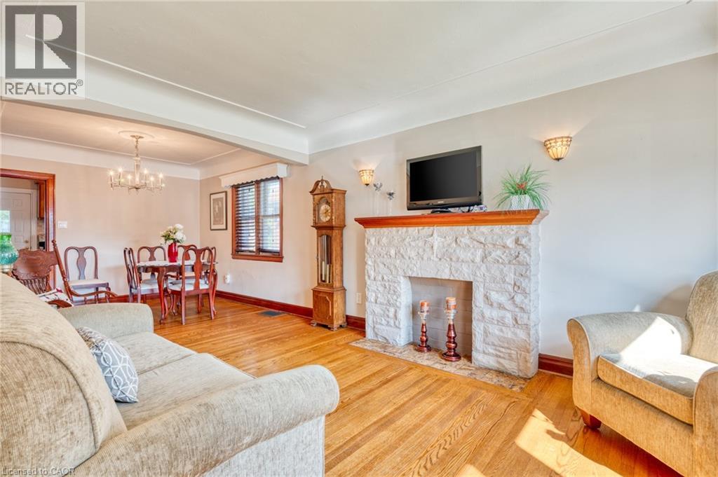 102 Barons Avenue S, Hamilton, Ontario  L8K 2Y6 - Photo 4 - 40770737