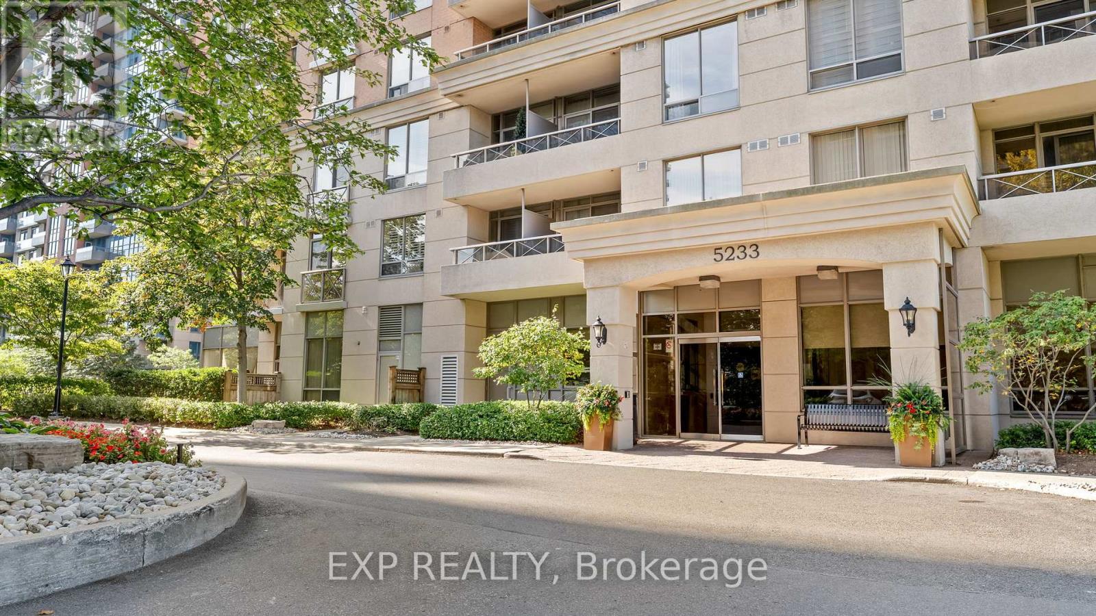 420 - 5233 Dundas Street W, Toronto, Ontario  M9B 6M1 - Photo 1 - W12420606