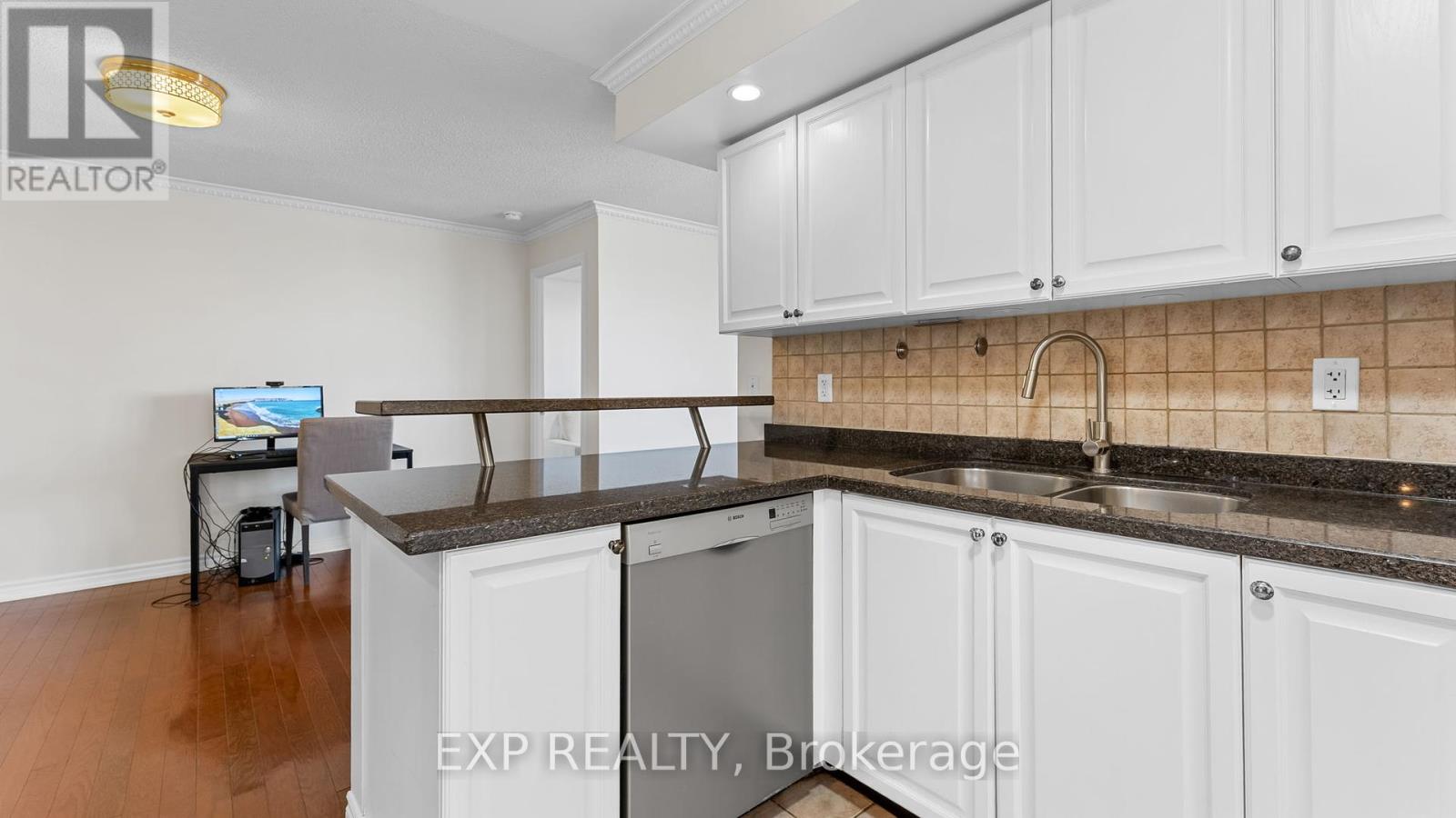 420 - 5233 Dundas Street W, Toronto, Ontario  M9B 6M1 - Photo 11 - W12420606