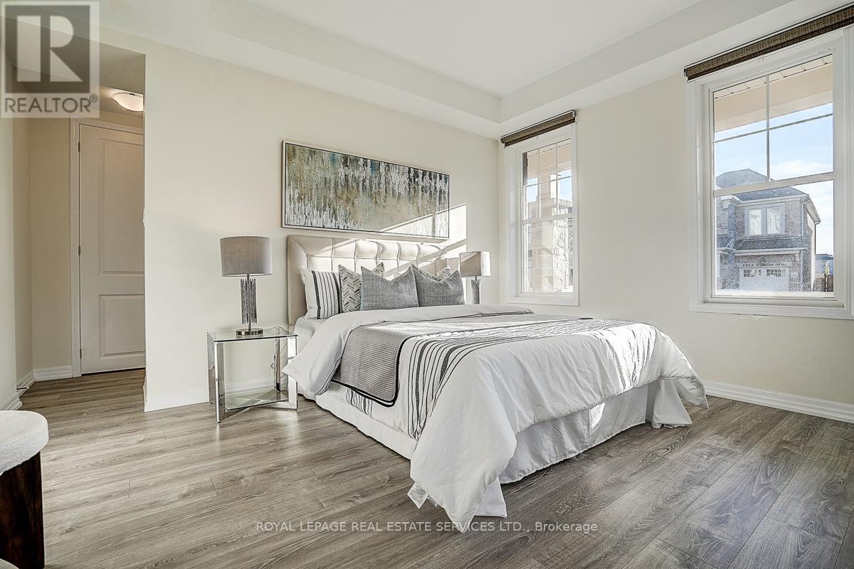 3439 George Savage Avenue, Oakville, Ontario  L6M 1R6 - Photo 5 - W12420637
