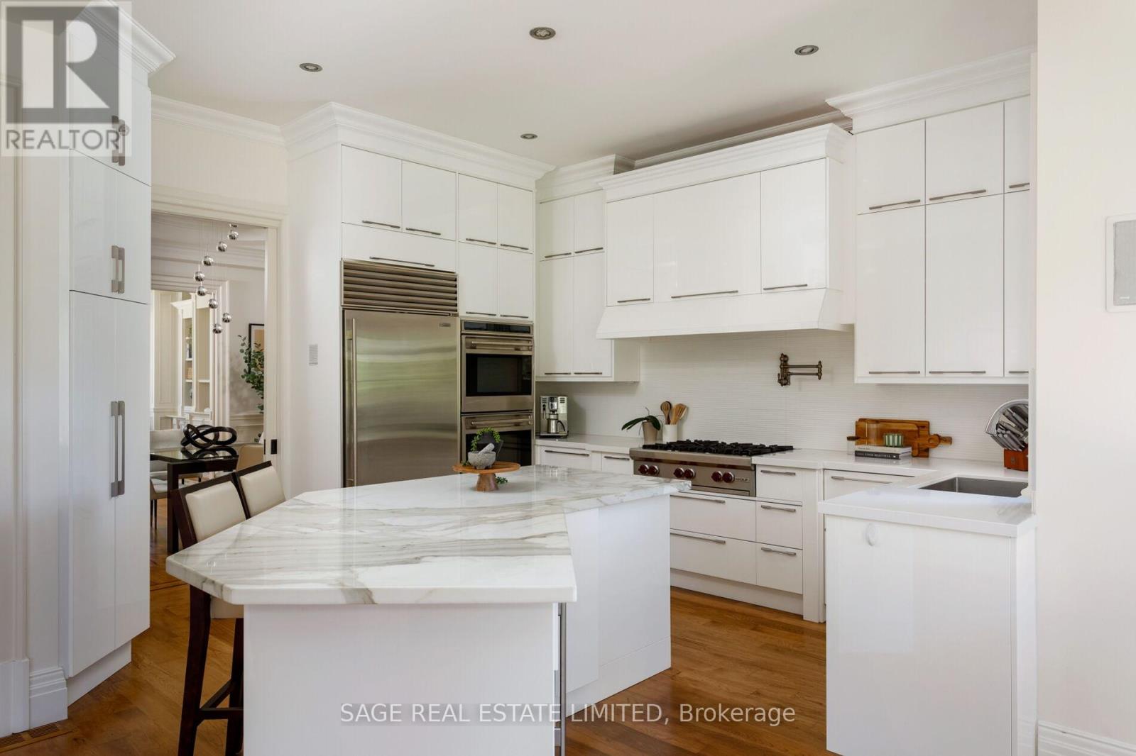 70 Wendover Road, Toronto, Ontario  M8X 2L3 - Photo 10 - W12420639