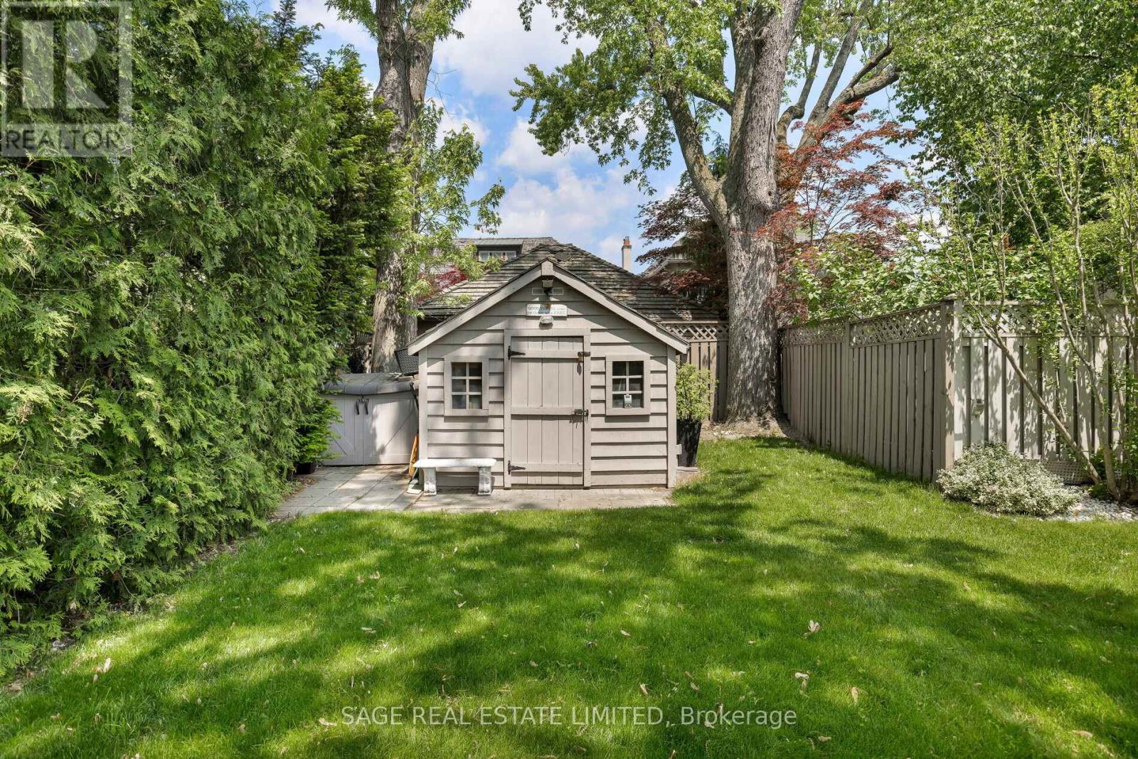 70 Wendover Road, Toronto, Ontario  M8X 2L3 - Photo 21 - W12420639