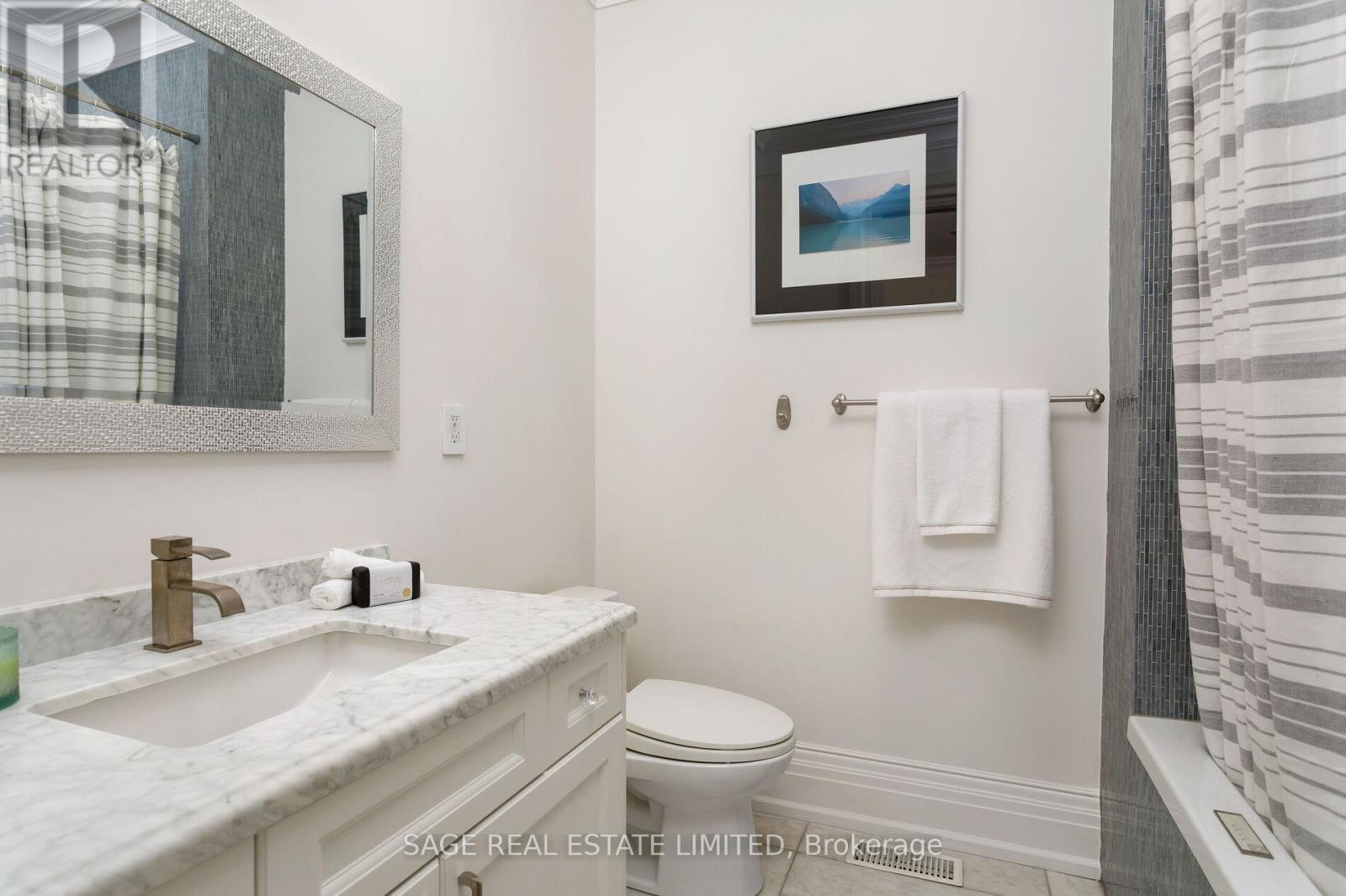 70 Wendover Road, Toronto, Ontario  M8X 2L3 - Photo 30 - W12420639