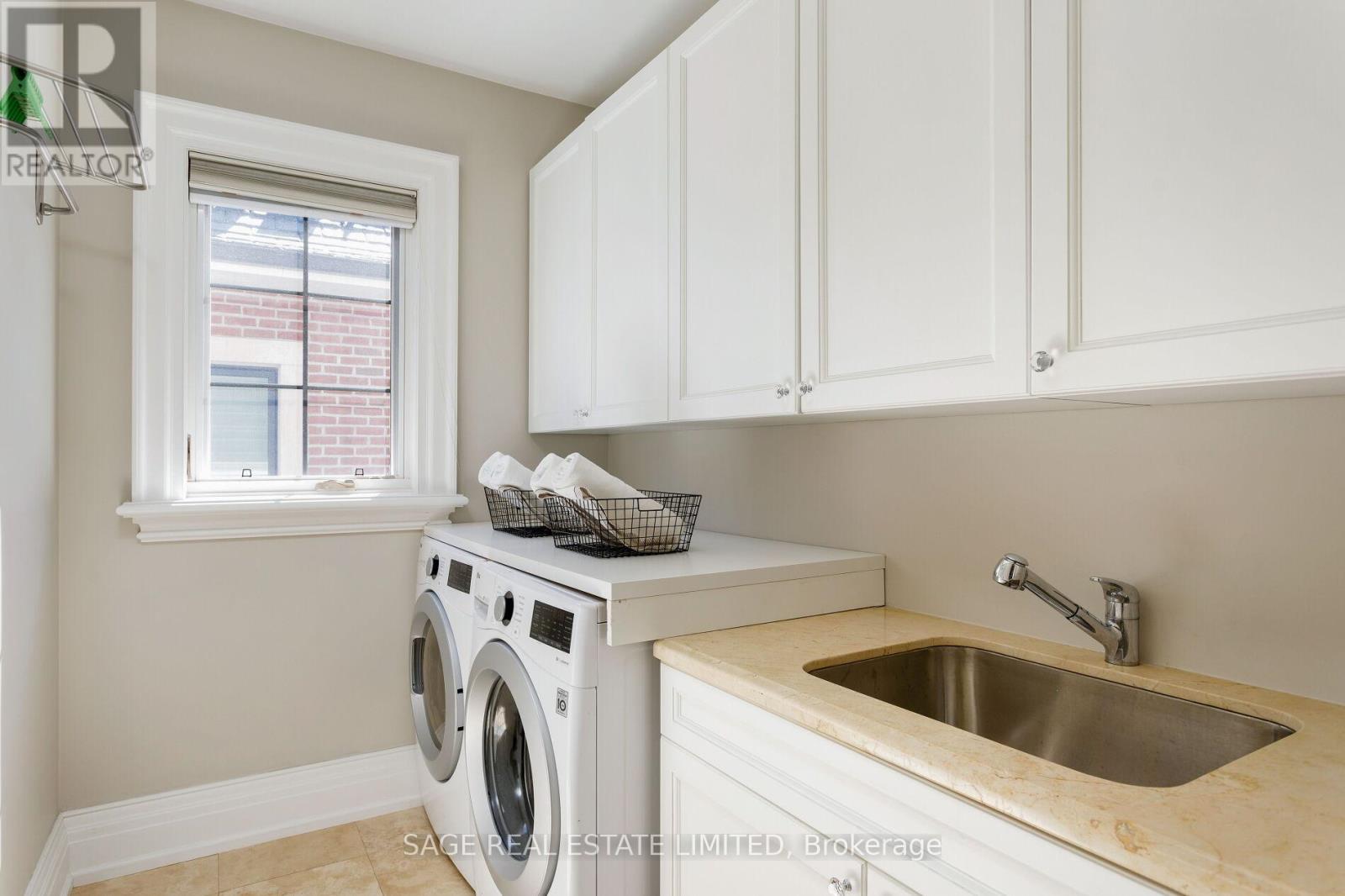 70 Wendover Road, Toronto, Ontario  M8X 2L3 - Photo 33 - W12420639