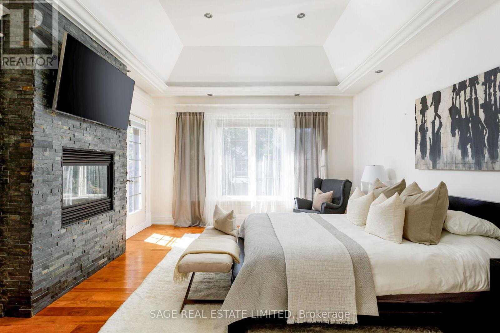 70 Wendover Road, Toronto, Ontario  M8X 2L3 - Photo 35 - W12420639