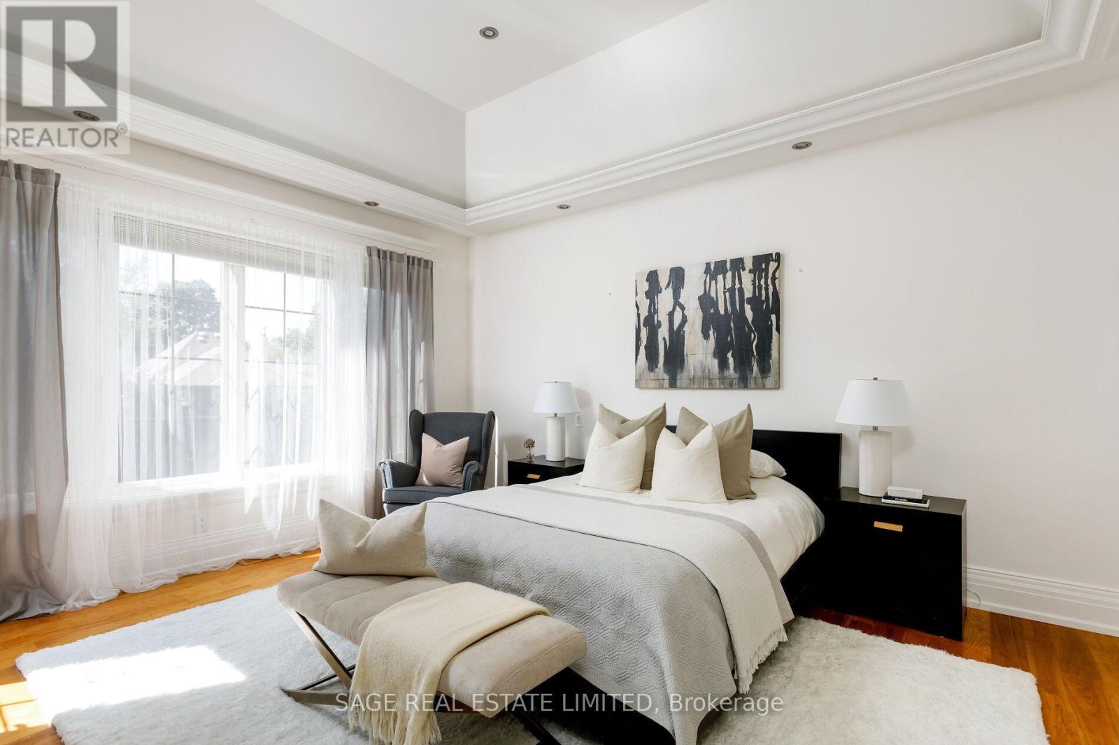 70 Wendover Road, Toronto, Ontario  M8X 2L3 - Photo 36 - W12420639
