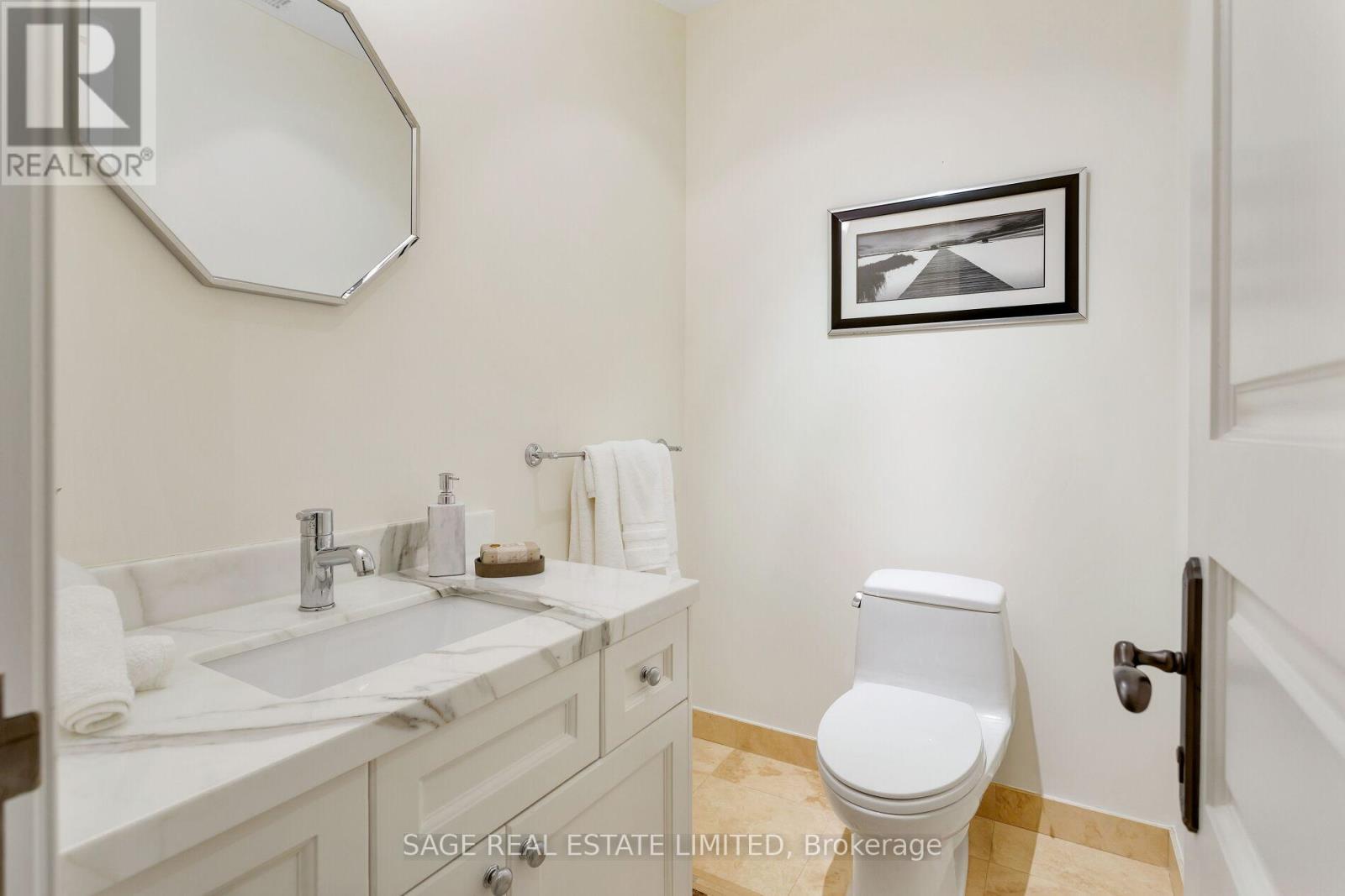 70 Wendover Road, Toronto, Ontario  M8X 2L3 - Photo 47 - W12420639
