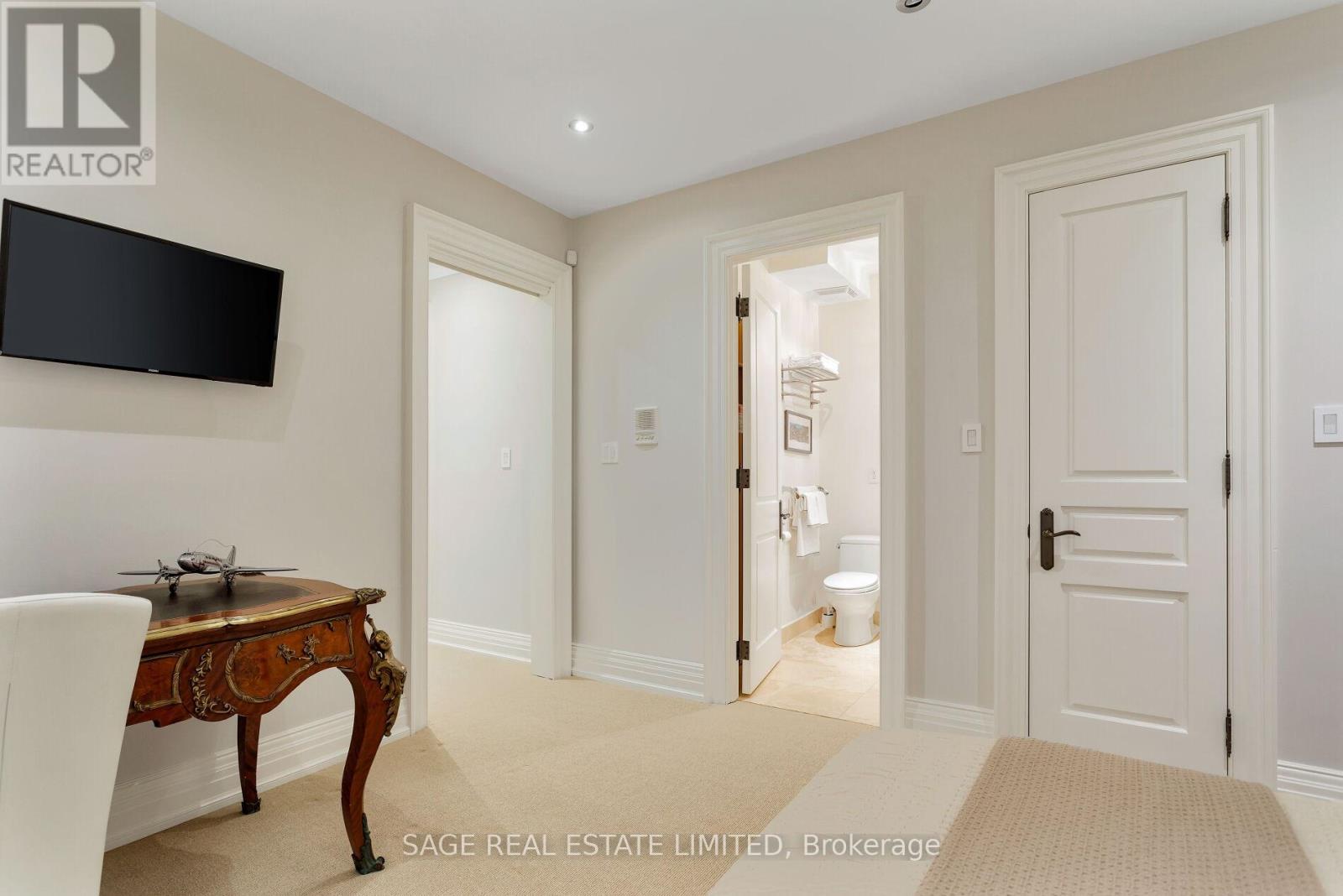 70 Wendover Road, Toronto, Ontario  M8X 2L3 - Photo 49 - W12420639