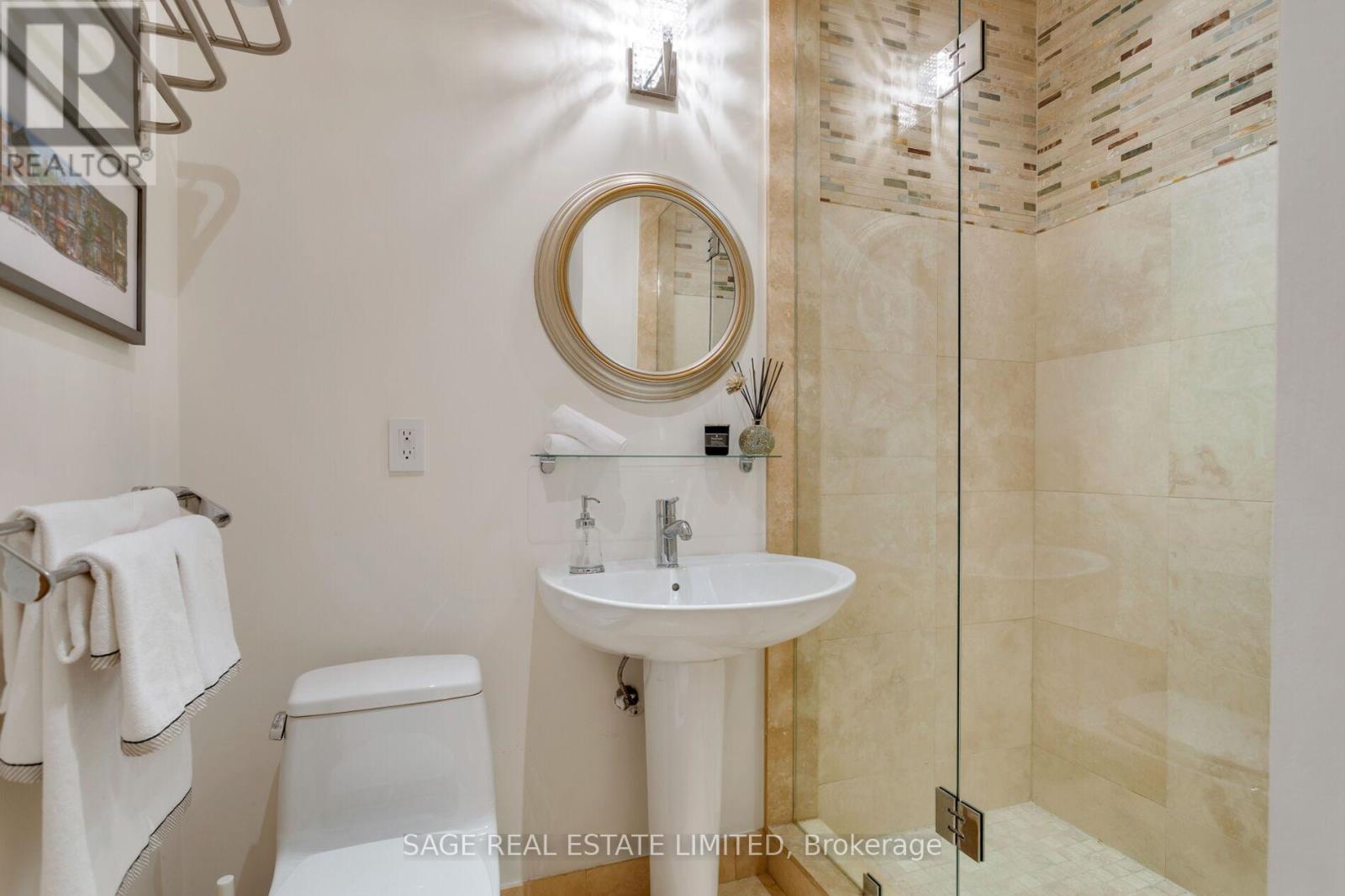 70 Wendover Road, Toronto, Ontario  M8X 2L3 - Photo 50 - W12420639