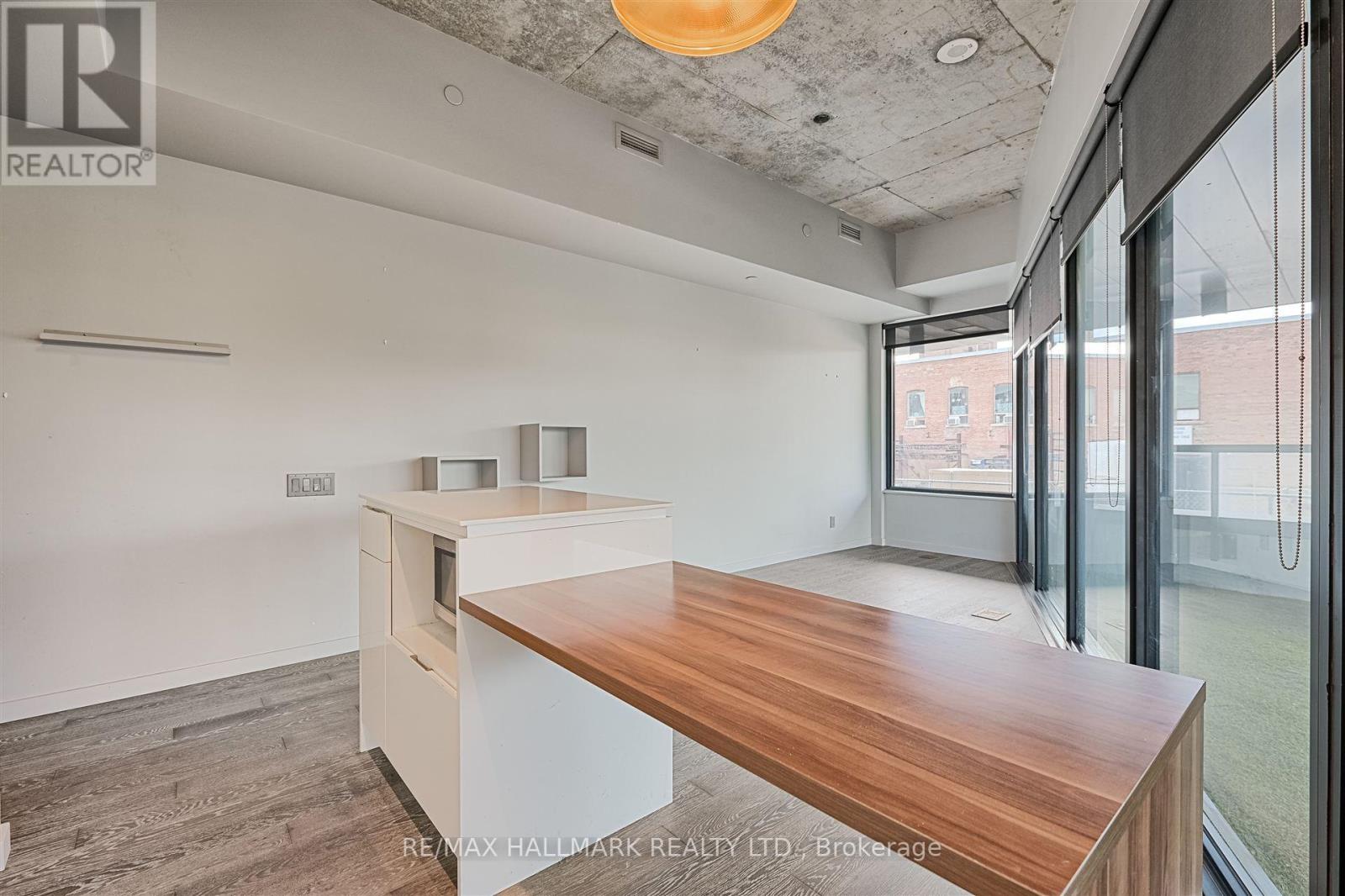 209 - 383 Sorauren Avenue, Toronto, Ontario  M6R 0A4 - Photo 17 - W12420642