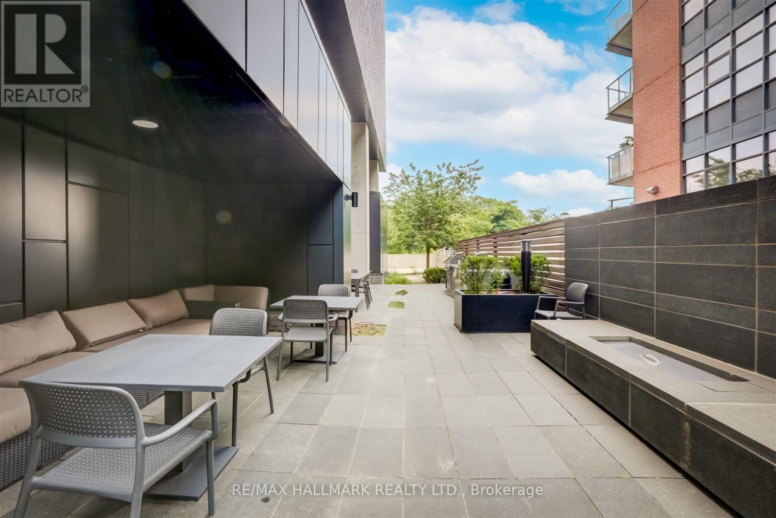 209 - 383 Sorauren Avenue, Toronto, Ontario  M6R 0A4 - Photo 32 - W12420642