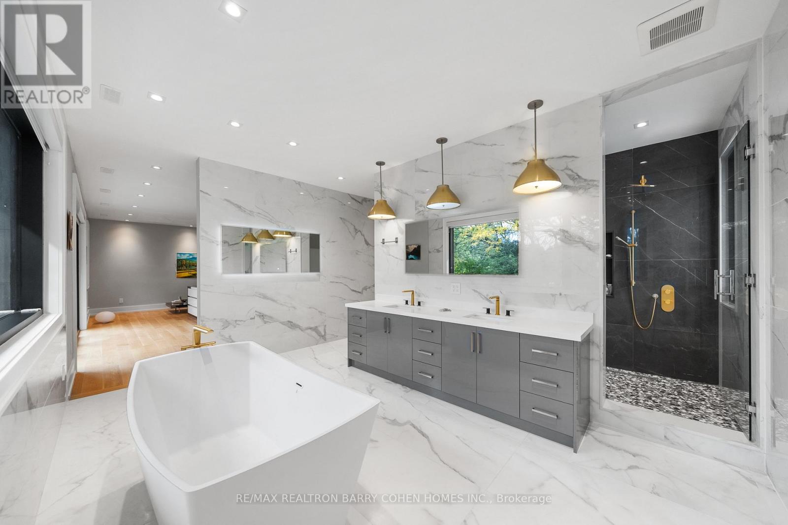 28 Brian Cliff Drive, Toronto, Ontario  M3B 2G2 - Photo 23 - C12368137