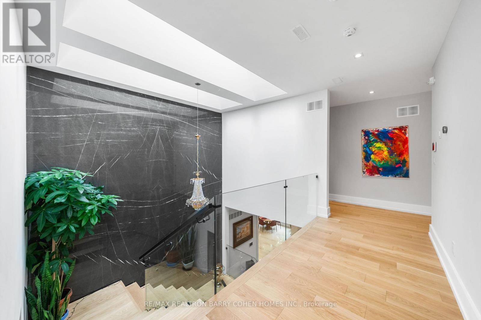28 Brian Cliff Drive, Toronto, Ontario  M3B 2G2 - Photo 18 - C12368137