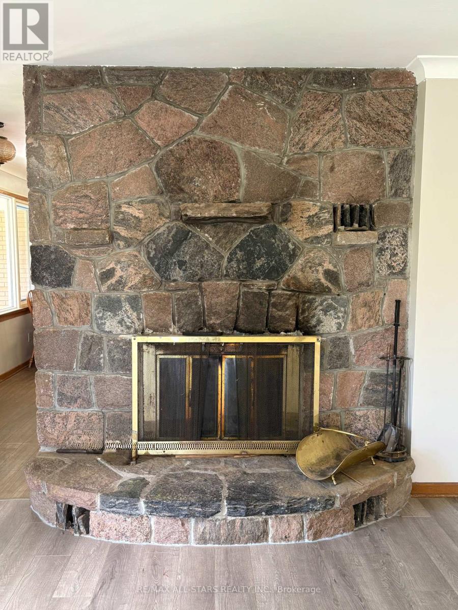 36 Cove Road, Kawartha Lakes, Ontario  K0M 1N0 - Photo 12 - X12420709