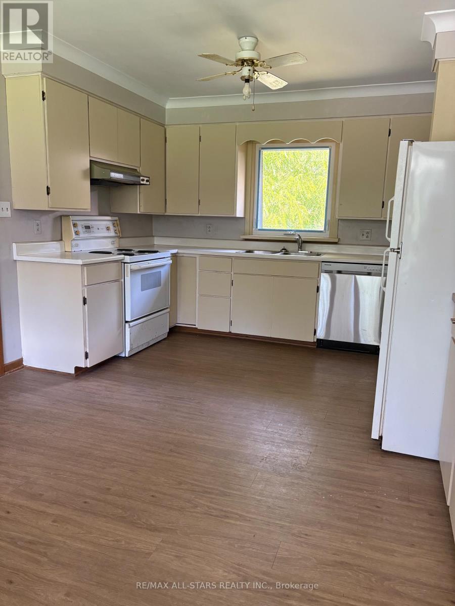 36 Cove Road, Kawartha Lakes, Ontario  K0M 1N0 - Photo 9 - X12420709