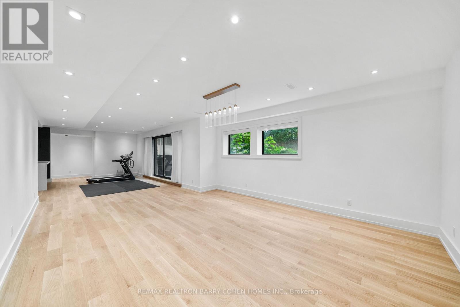 28 Brian Cliff Drive, Toronto, Ontario  M3B 2G2 - Photo 31 - C12368137