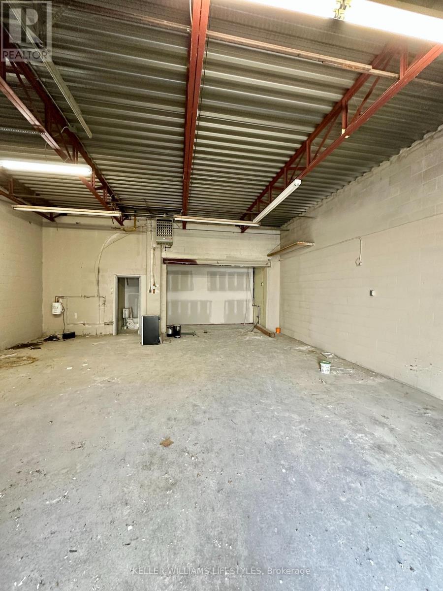 2b - 1560 Dundas Street, London East, Ontario  N5W 3C1 - Photo 4 - X12420751