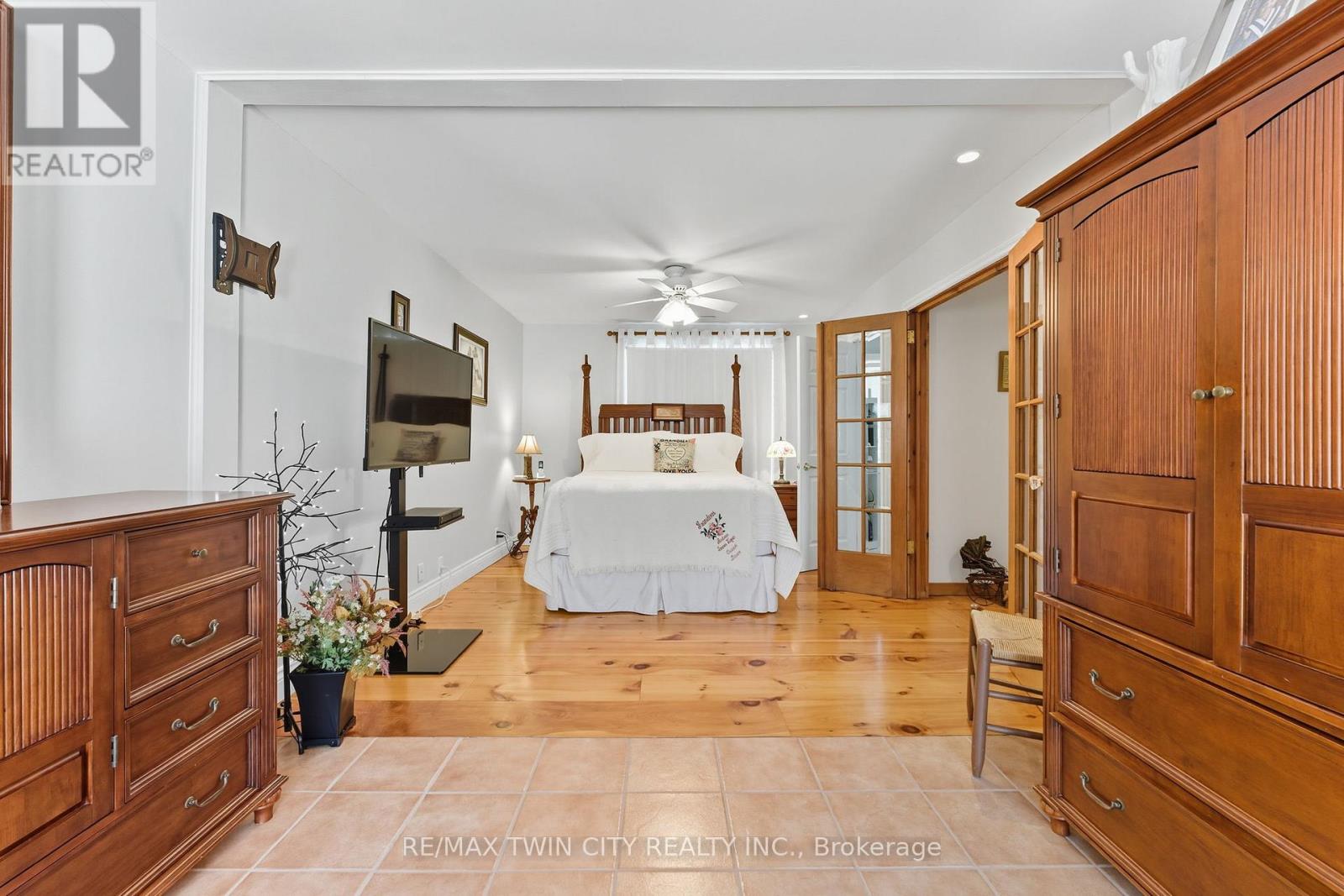 394 Bishopgate Road, Brant, Ontario  N3R 0B8 - Photo 11 - X12420629