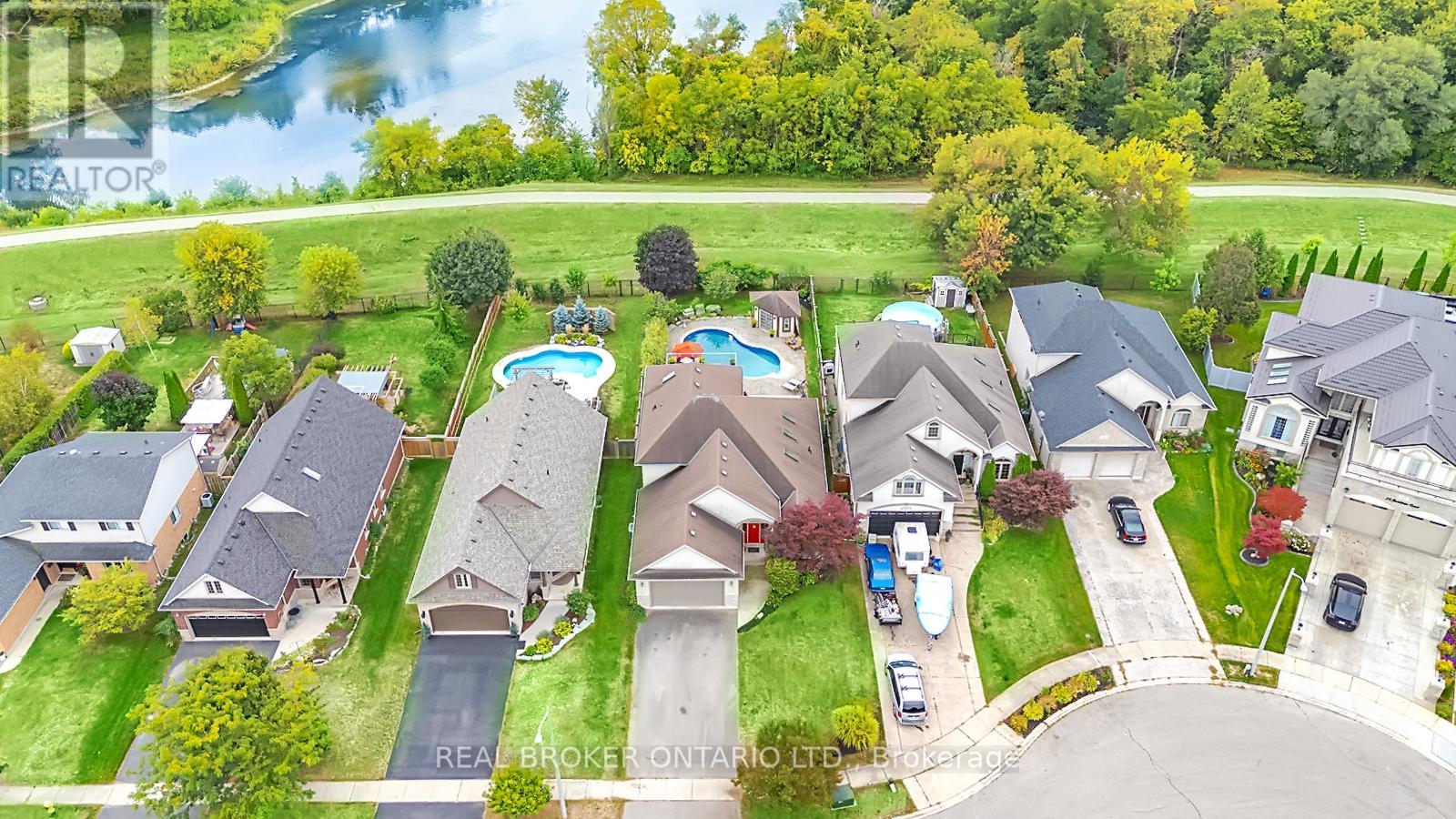 23 Jamieson Court, Brantford, Ontario  N3T 6T1 - Photo 2 - X12420634