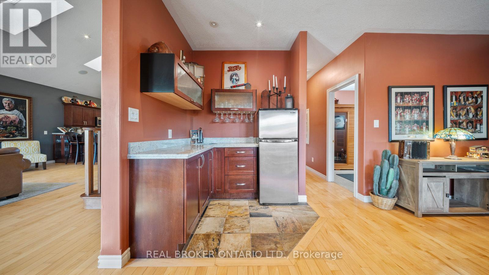 23 Jamieson Court, Brantford, Ontario  N3T 6T1 - Photo 20 - X12420634