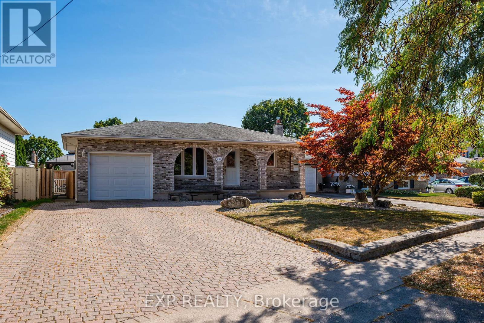 494 Scott Street, St. Catharines, Ontario  L2M 3X2 - Photo 3 - X12420731