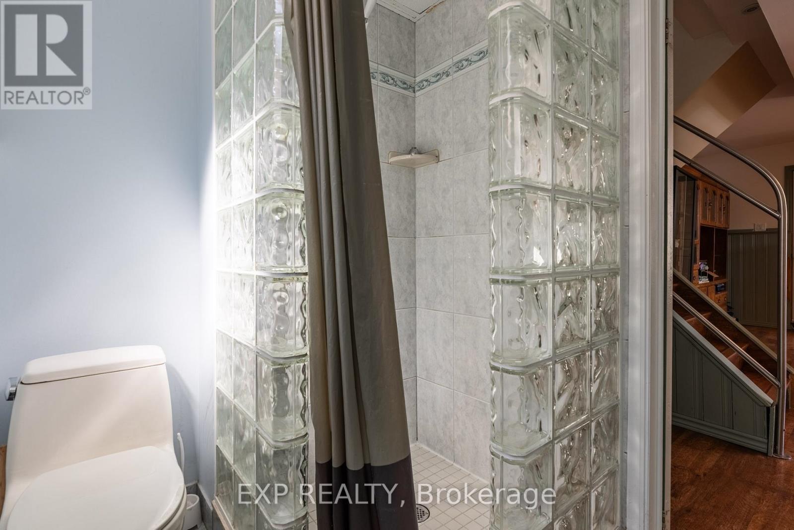 494 Scott Street, St. Catharines, Ontario  L2M 3X2 - Photo 33 - X12420731