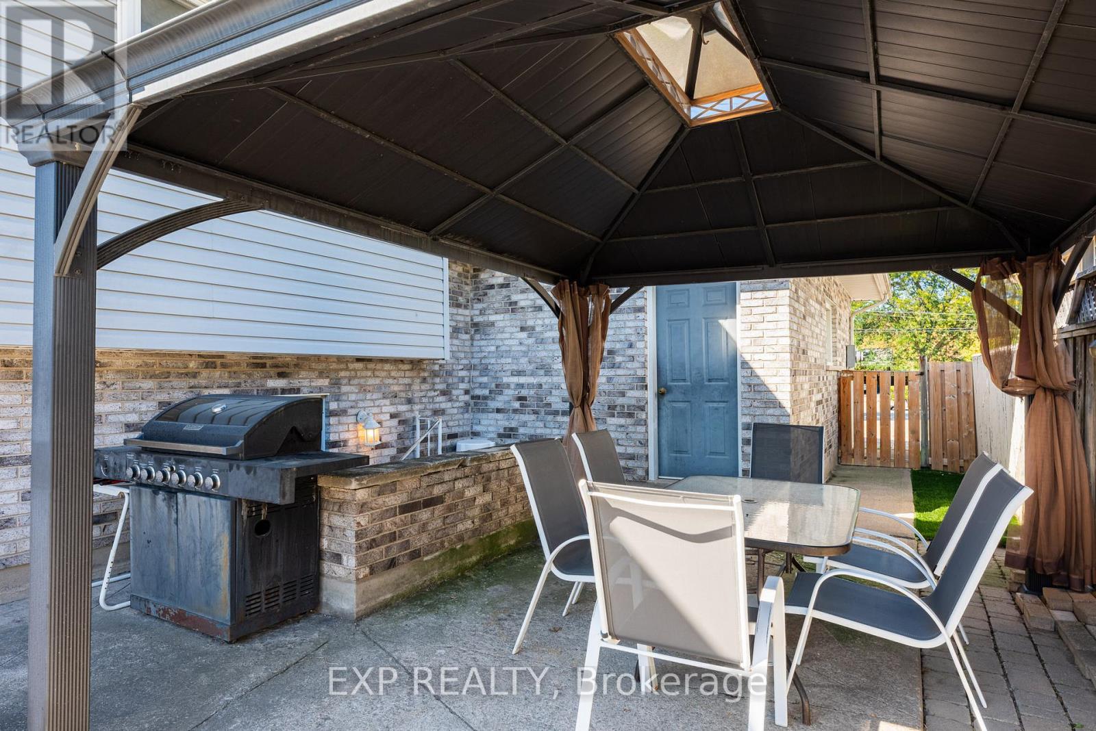494 Scott Street, St. Catharines, Ontario  L2M 3X2 - Photo 35 - X12420731