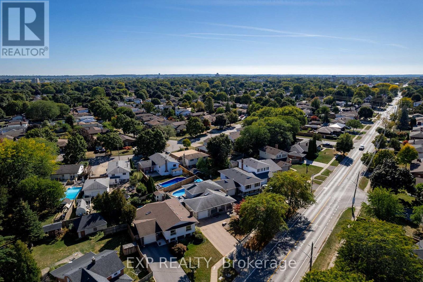 494 Scott Street, St. Catharines, Ontario  L2M 3X2 - Photo 7 - X12420731