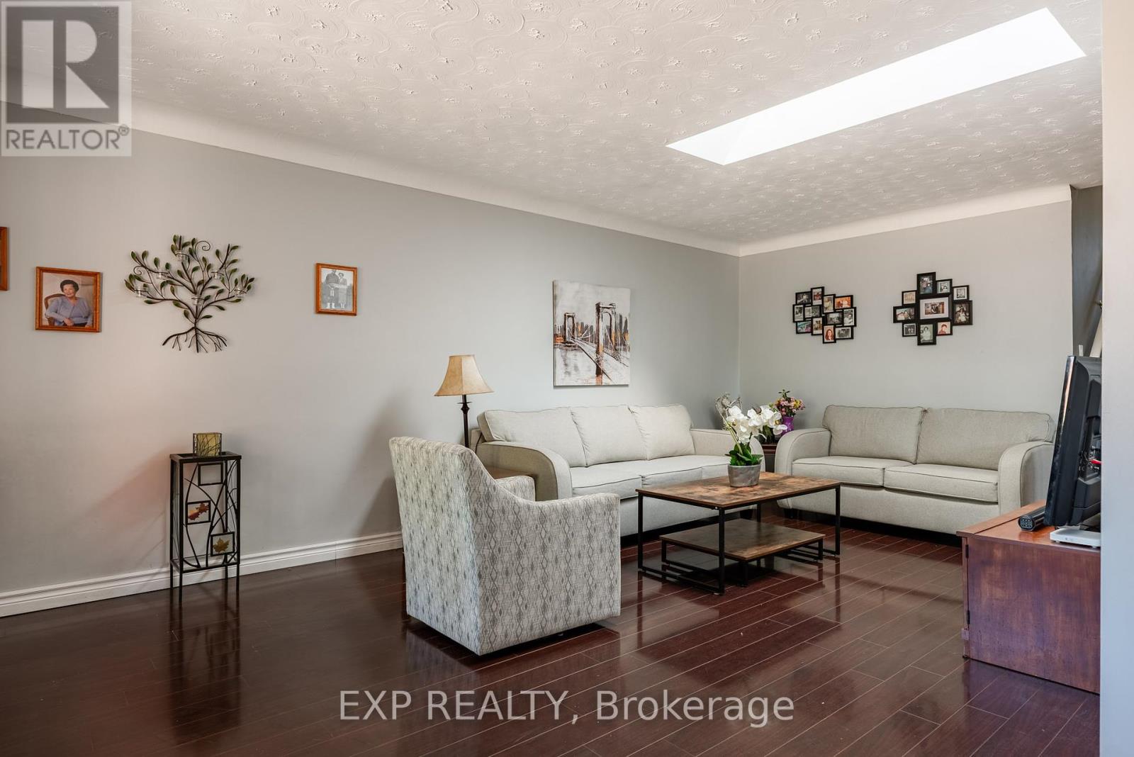 494 Scott Street, St. Catharines, Ontario  L2M 3X2 - Photo 9 - X12420731
