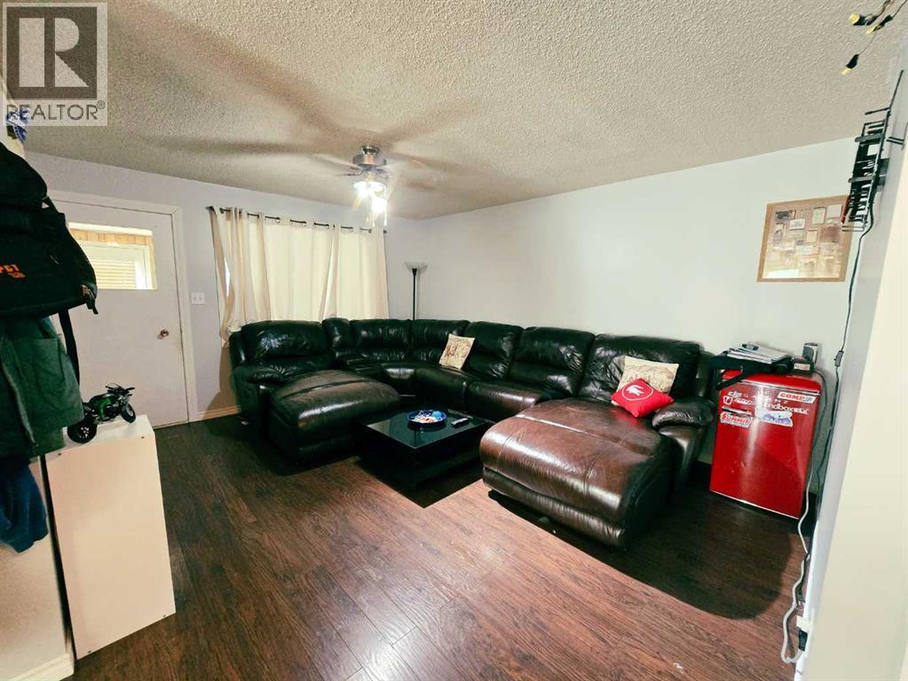 4927 46 Avenue, Spirit River, Alberta  T0H 3G0 - Photo 4 - A2257602