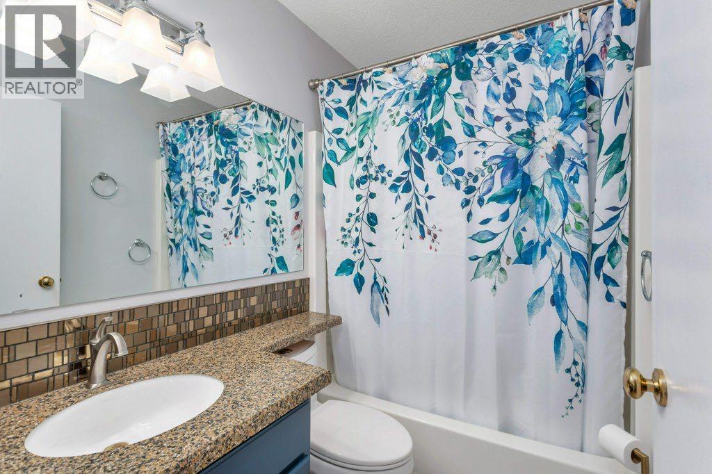 167 Douglas Avenue, Red Deer, Alberta  T4R 2G5 - Photo 27 - A2257837