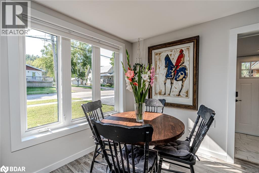 141 Poyntz Street, Penetanguishene, Ontario  L9M 1P5 - Photo 5 - 40772647