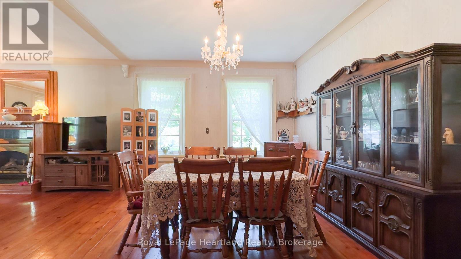131 Rattenbury Street E, Central Huron, Ontario  N0M 1L0 - Photo 18 - X12214347