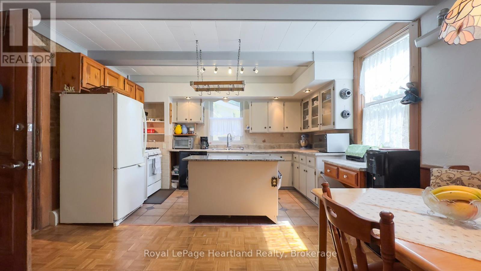 131 Rattenbury Street E, Central Huron, Ontario  N0M 1L0 - Photo 20 - X12214347