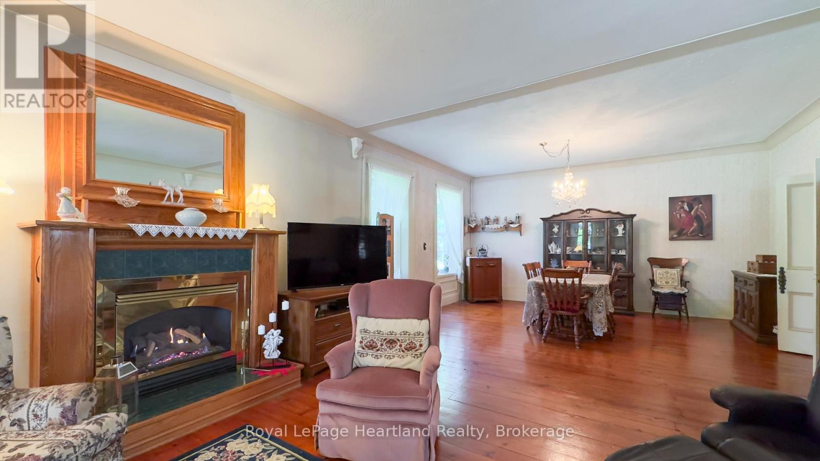 131 Rattenbury Street E, Central Huron, Ontario  N0M 1L0 - Photo 14 - X12214347