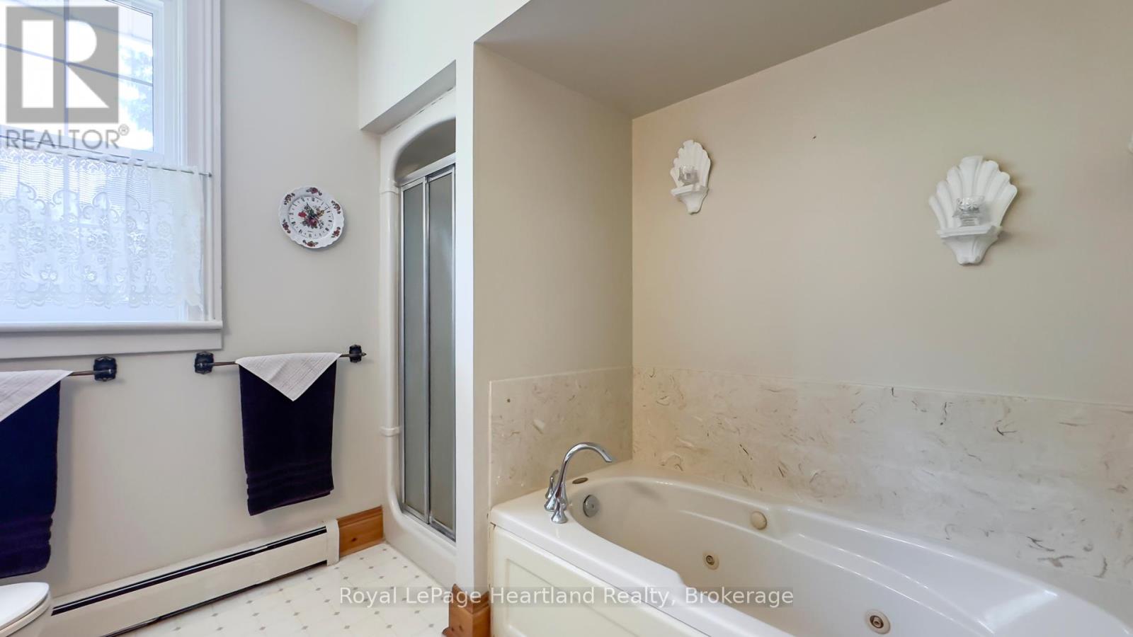 131 Rattenbury Street E, Central Huron, Ontario  N0M 1L0 - Photo 37 - X12214347