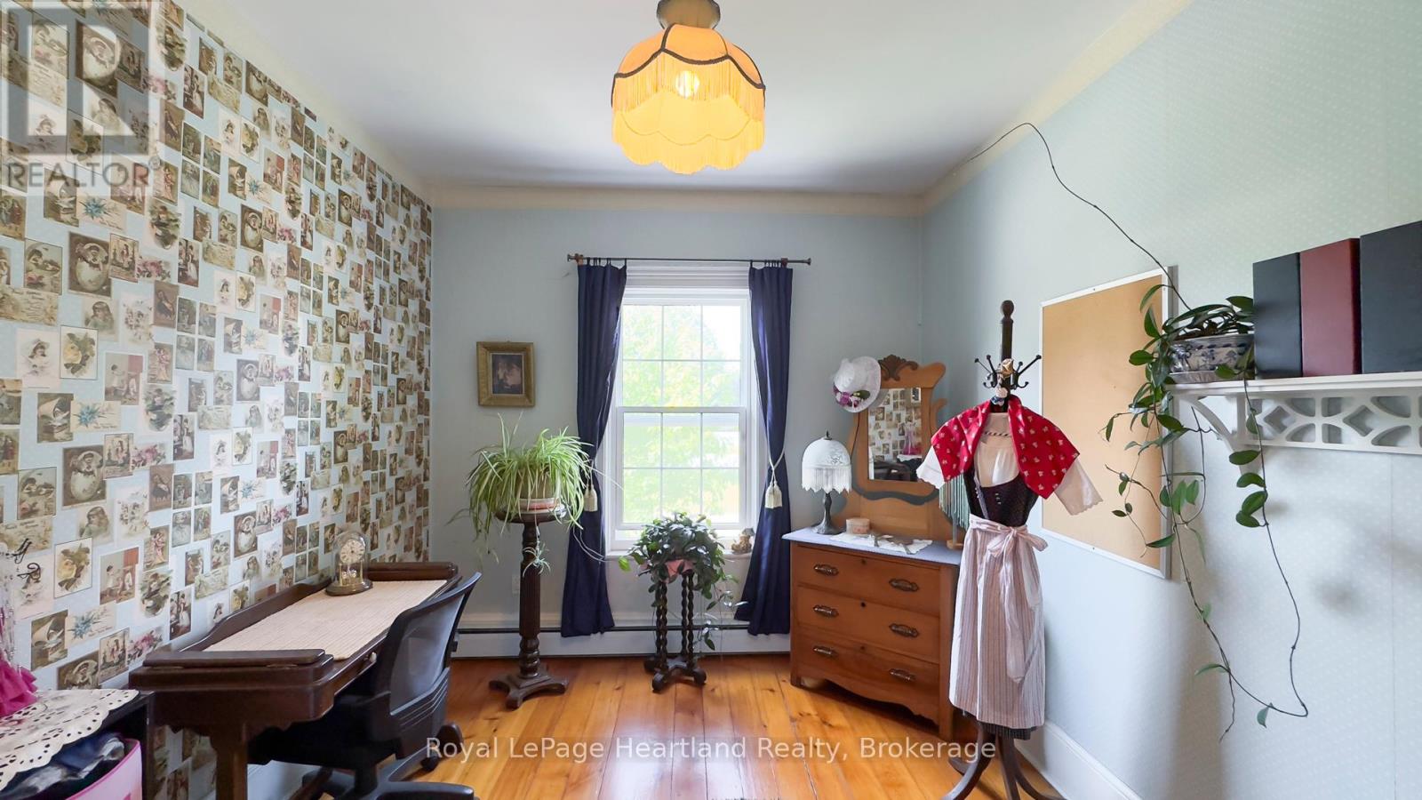 131 Rattenbury Street E, Central Huron, Ontario  N0M 1L0 - Photo 33 - X12214347