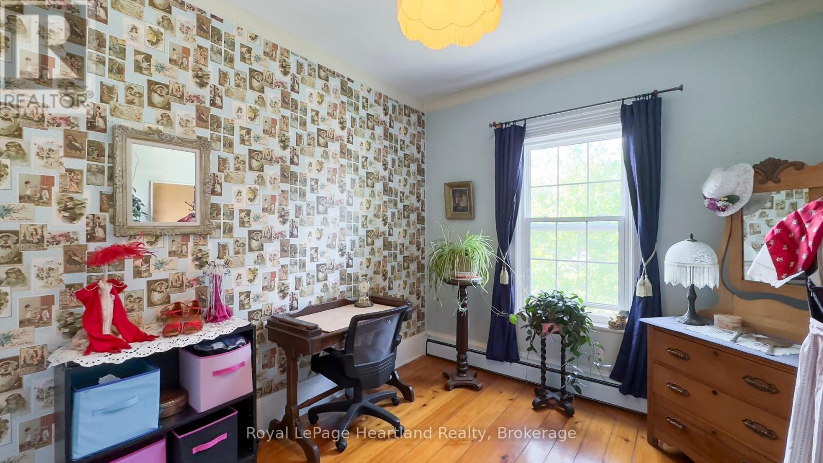 131 Rattenbury Street E, Central Huron, Ontario  N0M 1L0 - Photo 34 - X12214347
