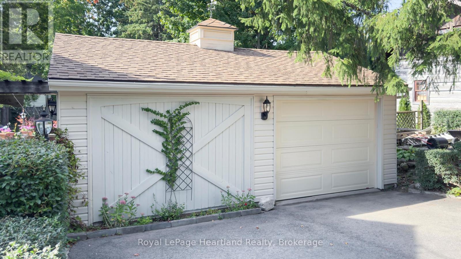 131 Rattenbury Street E, Central Huron, Ontario  N0M 1L0 - Photo 5 - X12214347