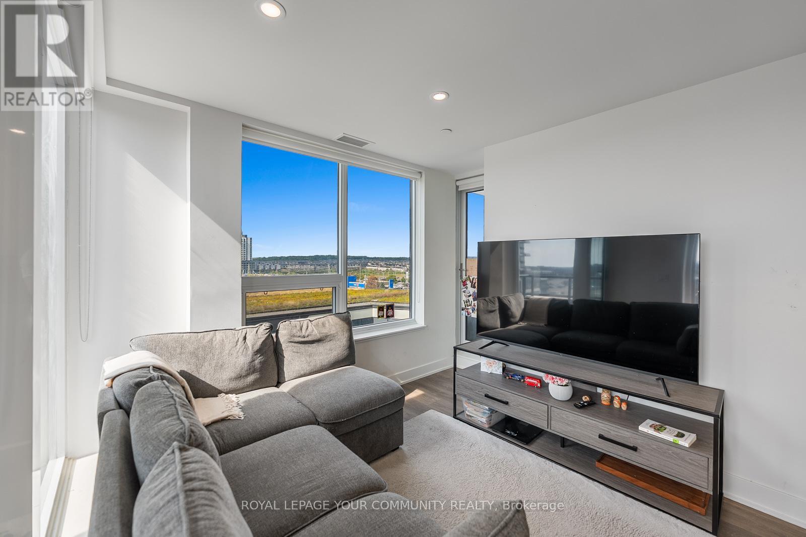 604 - 297 Oak Walk Drive, Oakville (Ro River Oaks), Ontario  L6H 3R6 - Photo 12 - W12392732