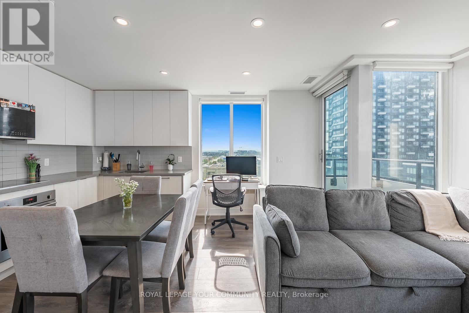 604 - 297 Oak Walk Drive, Oakville (Ro River Oaks), Ontario  L6H 3R6 - Photo 14 - W12392732