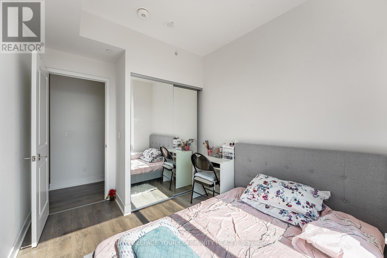 604 - 297 Oak Walk Drive, Oakville (Ro River Oaks), Ontario  L6H 3R6 - Photo 21 - W12392732