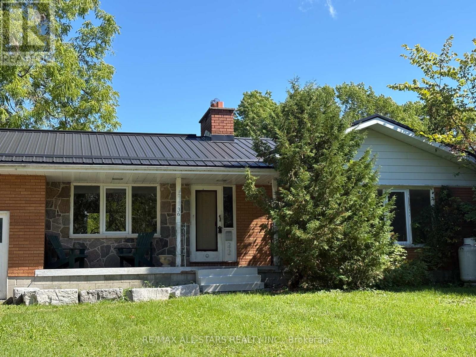 36 Cove Road, Kawartha Lakes, Ontario  K0M 1N0 - Photo 3 - X12420709